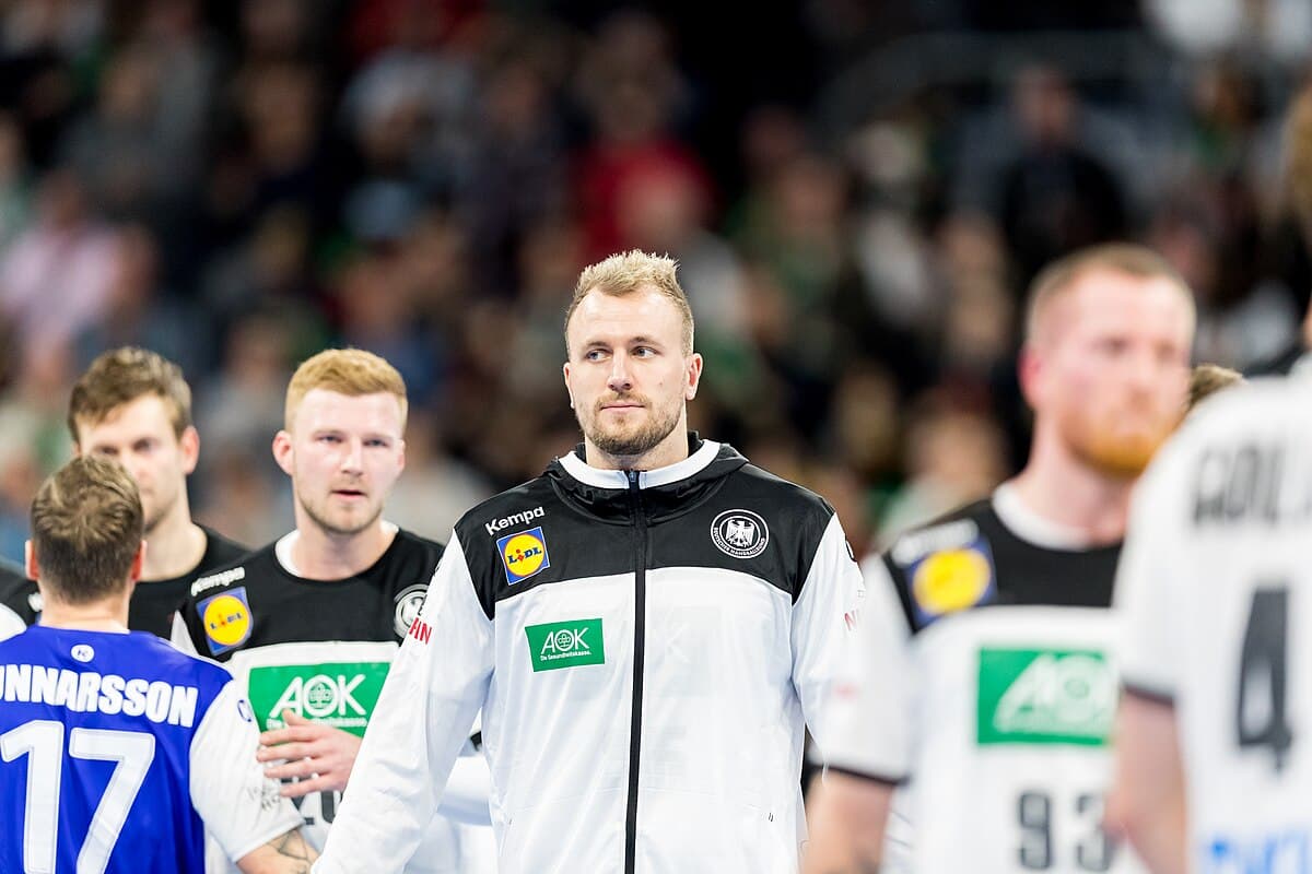 Håndboldhold på banen